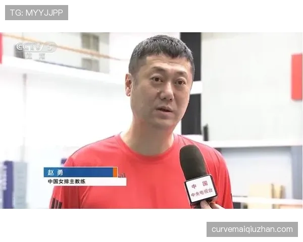 法国队近期热身赛中强化中场控制力,年轻前锋逐渐融入进攻体系 法国队近期热身赛中强化中场控制力,年轻前锋逐渐融入进攻体系
